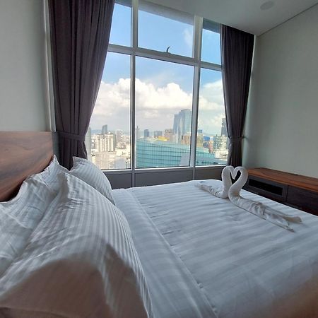 Sky Suites With Klcc Twin Tower View By Irent365 Kuala Lumpur Szoba fotó