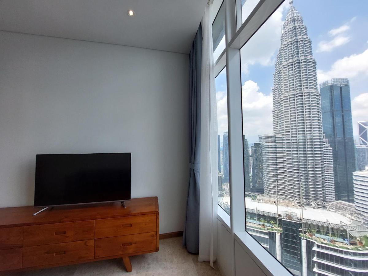 Sky Suites With Klcc Twin Tower View By Irent365 Kuala Lumpur Kültér fotó