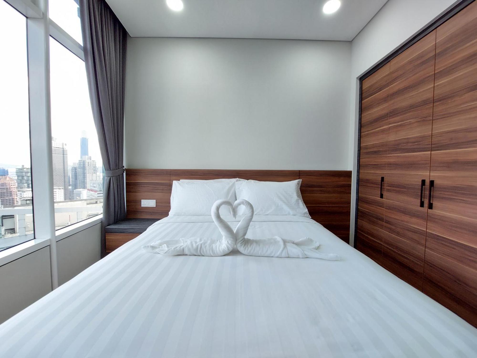 Sky Suites With Klcc Twin Tower View By Irent365 Kuala Lumpur Szoba fotó